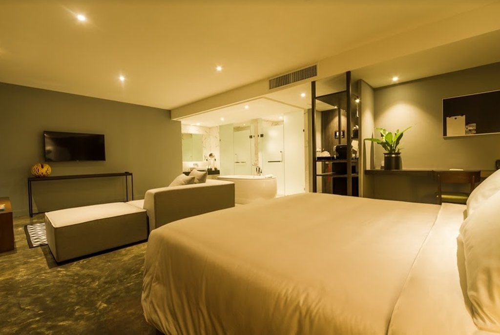 Zazz Urban Bangkok Hotel Exterior photo